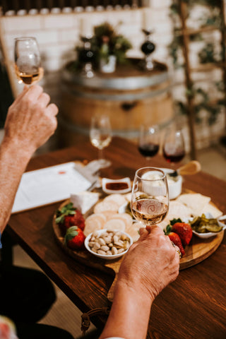 Sparkling Pinot Noir Rosé XX.X% 750mL